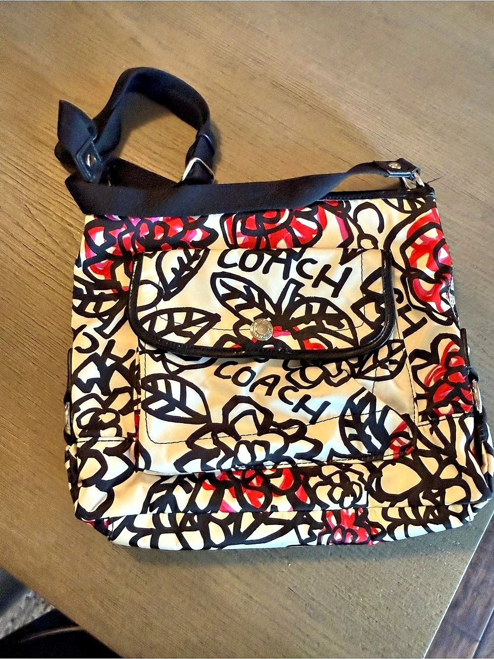 Coach Poppy Daisy Floral Graffiti Crossbody Bag White & Black